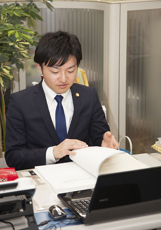 栗原啓太弁護士