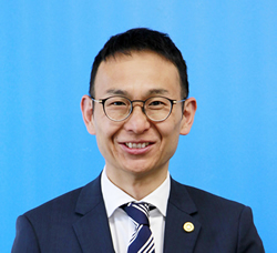 名取　哲